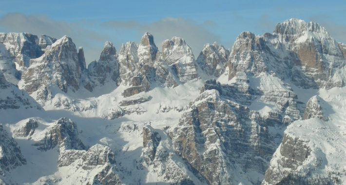 Panorama delle Dolomiti del Brenta da Andalo-Fai della Paganella.