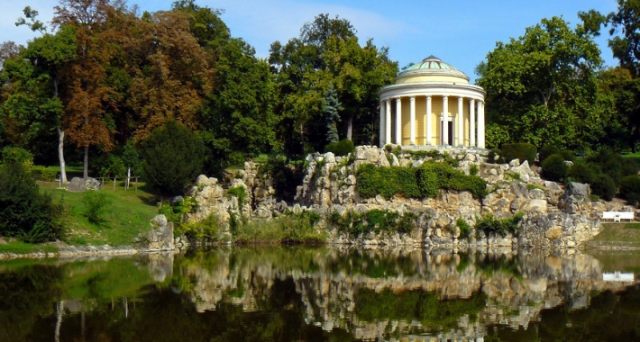 Leopoldinentempel, Schloss Esterházy.