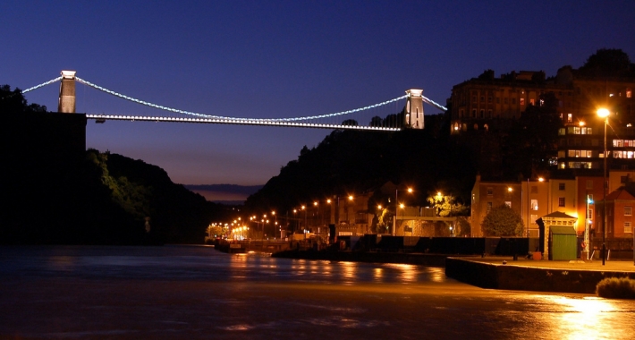 Ponte sospeso Clifton a Bristol di notte
