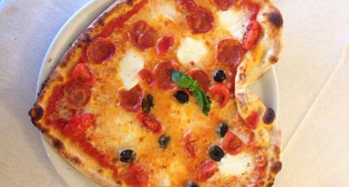 Pizza a forma di cuore dell'Hotel Ristorante Pizzeria Il Romito