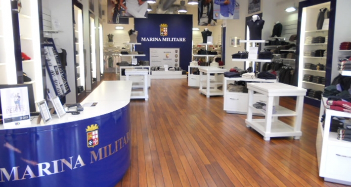 negozio di Marina Militare Outlet Village Cilento