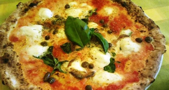 Pizza Napuletana 