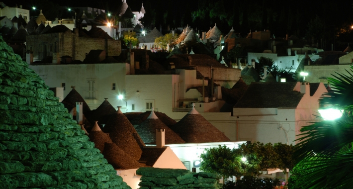 Alberobello di notte