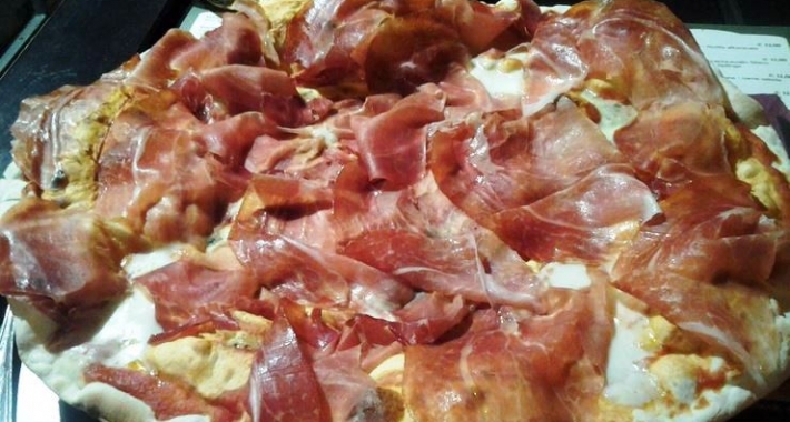 Pizza Magagalattica al prosciutto