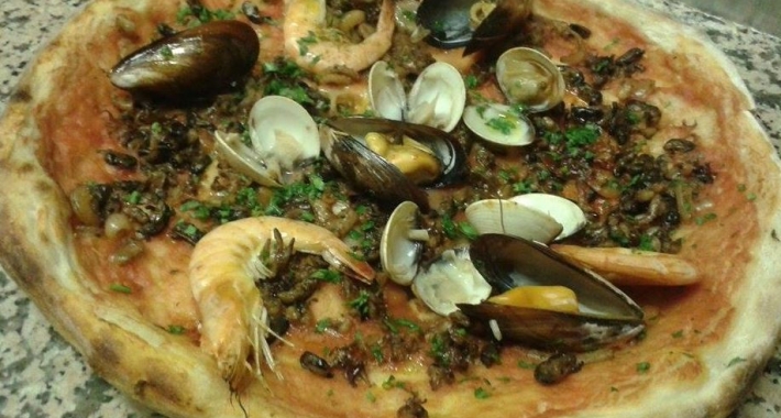 pizza ai frutti di mare