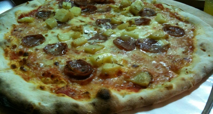 Pizza salsiccia e patate