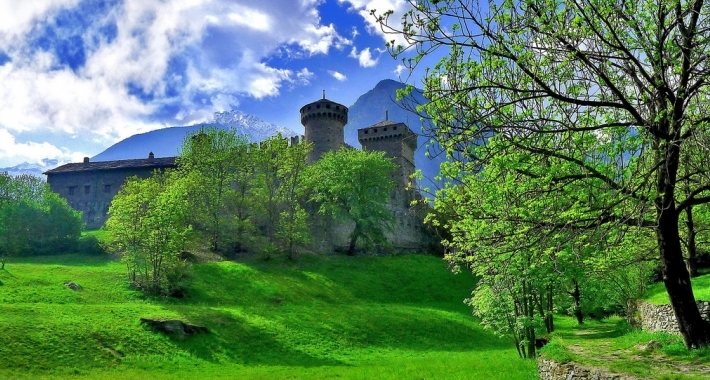 Primavera al castello di Fenis / Château de Fénis