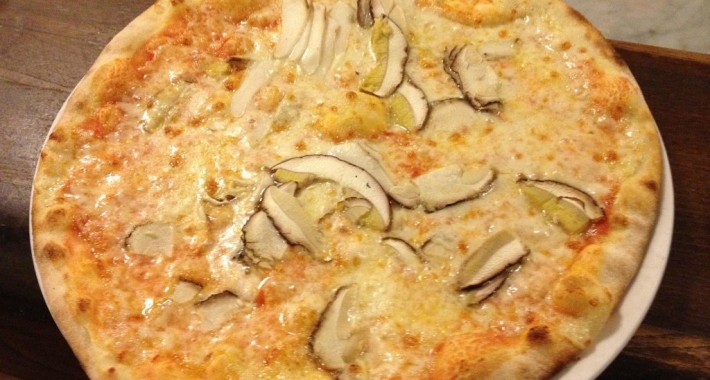 Pizza ai funghi porcini