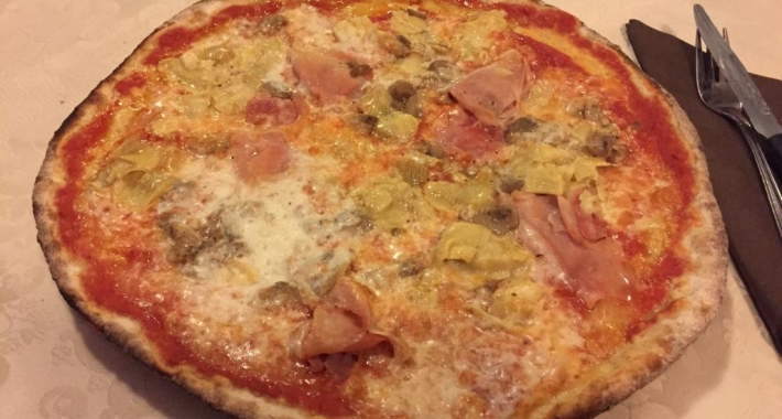 Pizza capricciosa 