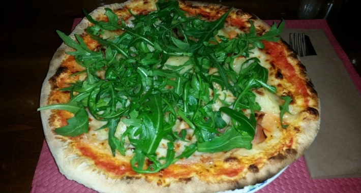 Pizza con rucola