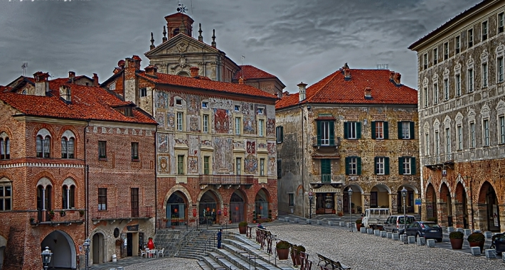 Mondovi'-Piazza