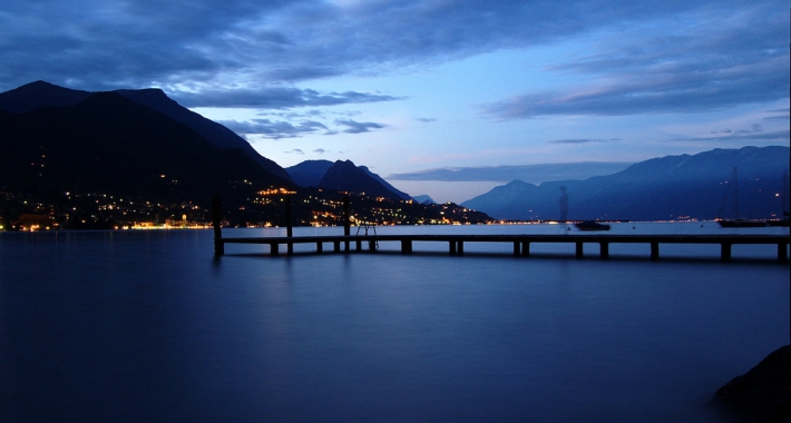 Bardolino dopo il tramonto