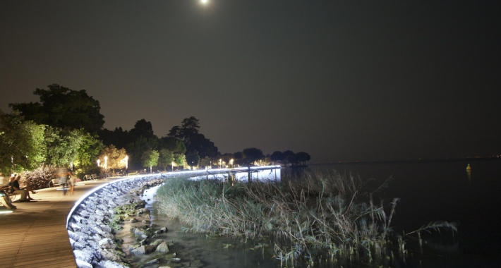 Passeggiata serale a Bardolino, Lago di Garda