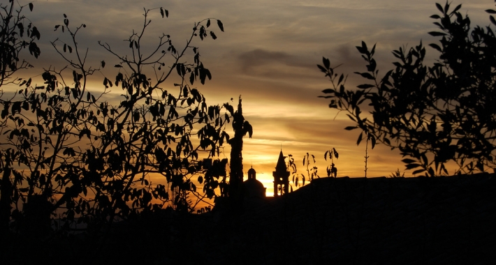 Trevi al tramonto