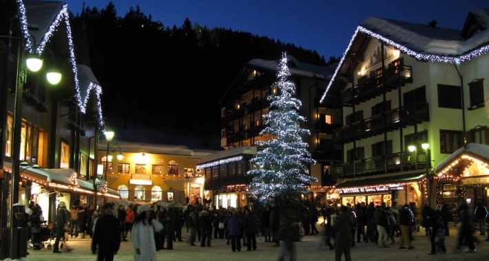 Madonna di Campiglio Piazza centrale