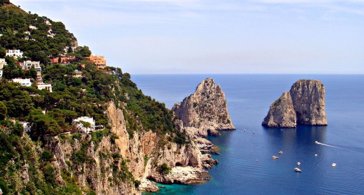 Capri e i suoi Faraglioni