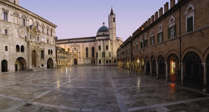 Ascoli Piceno, Piazza del Popolo