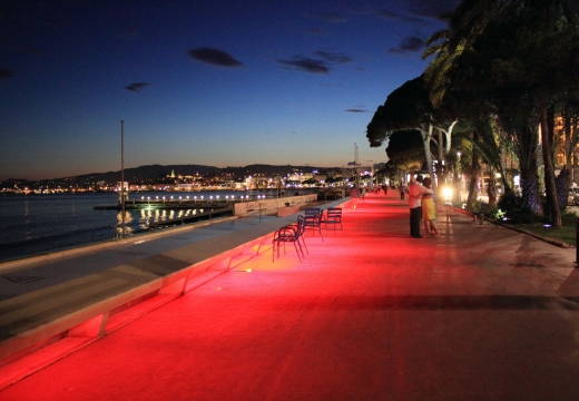 La Croisette illuminata al tramonto