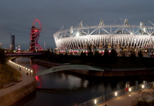 Il Parco Olimpico di Londra di notte, Stratford, Newham