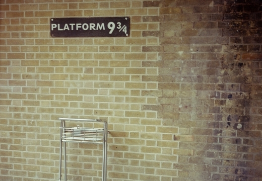 il binario di Harry Potter alla stazione di Kings Cross di Londra